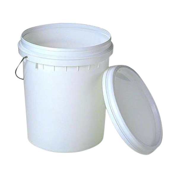 round plastic buckets